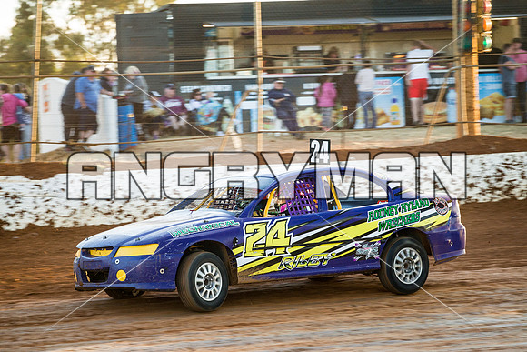 street stock 24 t24 - 6 - Carrick - 28th Nov 2015-3