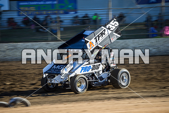 sprintcar 35 t35 Bruce Pitt - 22 - Latrobe - 27th Feb 2016-3