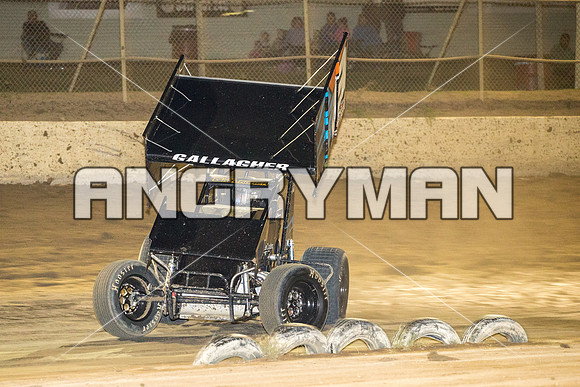 sprintcar 13 T13 Chris Gallagher - 14 - Latrobe - 15th Jan 2016-14
