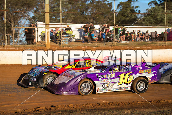 super sedan 16 t16 corey smith - 12 - Carrick - 8th Jan 2016-4