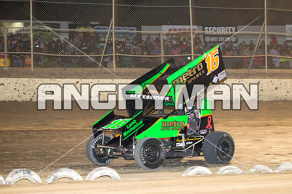 sprintcar 16 t16 Adam Alexander - 9 - Latrobe - 27th Dec 2015-8