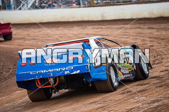 super sedan 8 T8 Steve Latham - 18 - Carrick - 5th Feb 2016