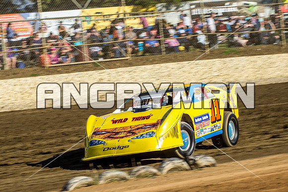 super sedan 11 t11 gil aylett - 9 - Latrobe - 27th Dec 2015