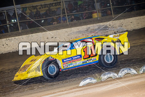 super sedan 11 t11 gil aylett - 9 - Latrobe - 27th Dec 2015-10