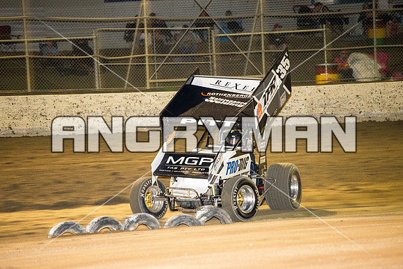sprintcar 35 t35 Bruce Pitt - 22 - Latrobe - 27th Feb 2016-10