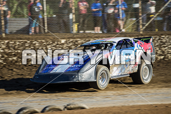 super sedan 3 v3 mick nicola - 16 - Latrobe - 23rd Jan 2016 - Grand National-5