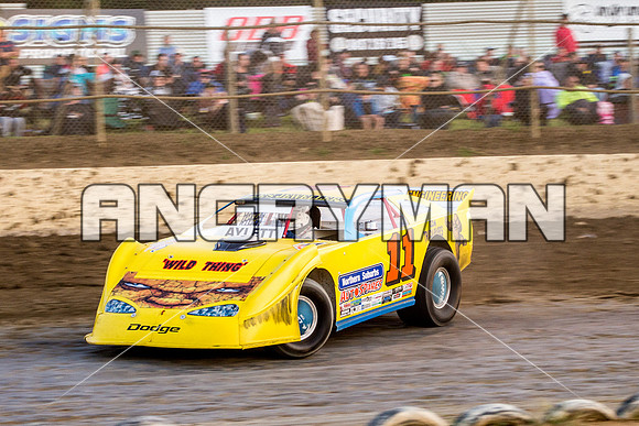 super sedan 11 t11 gil aylett - 9 - Latrobe - 27th Dec 2015-2