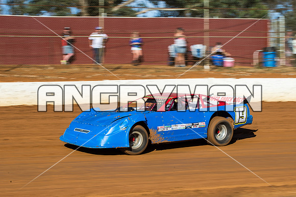 super sedan 19 t19 Brett Dawkins - 13 - Carrick - 9th Jan 2016