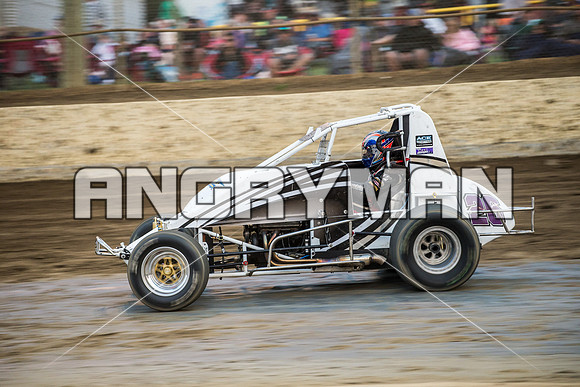 wingless 26 T26 Adam Wallis - 15 - Latrobe - 16th Jan 2016-4