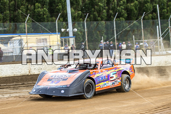 super sedan 5 T5 Leon Cleary - 8 - Hobart - 12th Dec 2015