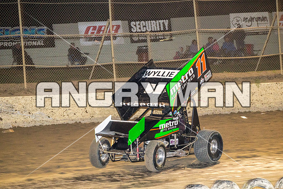 sprintcar 11 t11 Jason Redpath - 14 - Latrobe - 15th Jan 2016-12