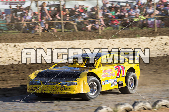 super sedan 71 t71 Robbie Bird - 9 - Latrobe - 27th Dec 2015-6