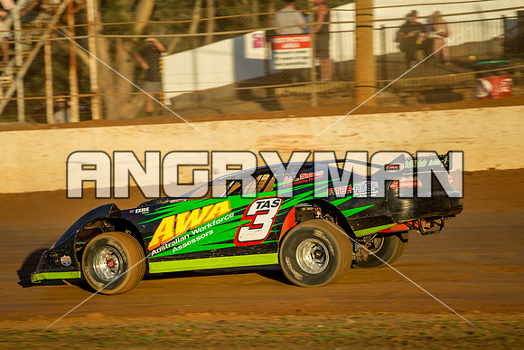 super sedan 3 t3 david nichols - 19 - Carrick - 6th Feb 2016