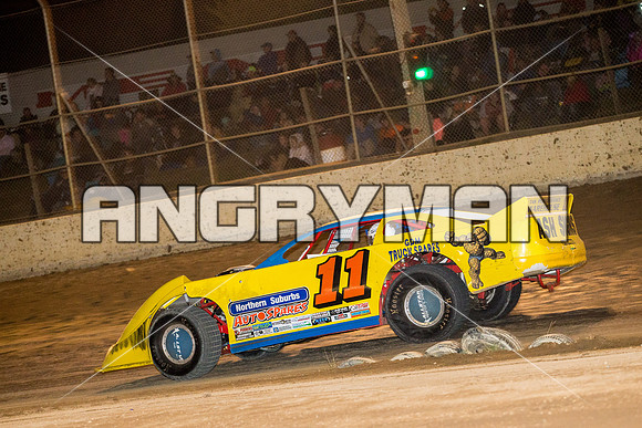super sedan 11 t11 gil aylett - 9 - Latrobe - 27th Dec 2015-7