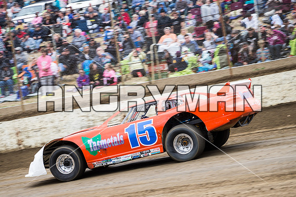 super sedan 15 t15 John Inness - 10 - Hobart - 2nd Jan 2016