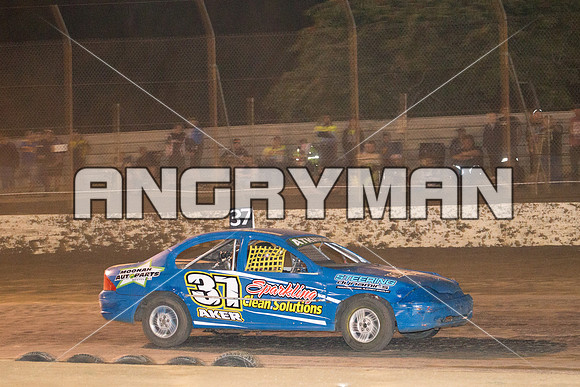 street stock 37 t37 - 16 - Latrobe - 23rd Jan 2016 - Grand National-5
