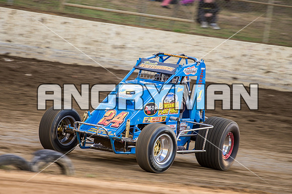 wingless 24 t24 brad whitchurch - 5 - Latrobe - 14th Nov 2015-7
