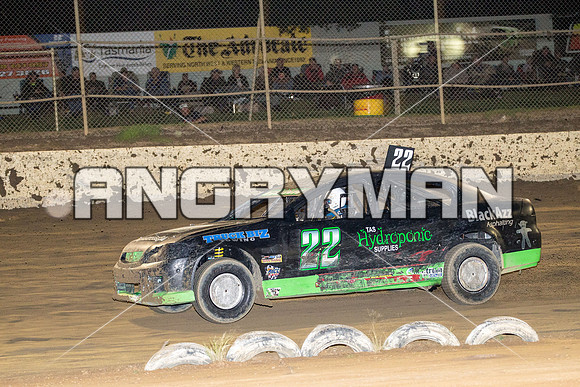 modified 22 t22 Luke Gunn - 22 - Latrobe - 27th Feb 2016-5