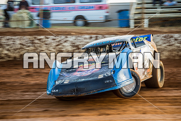 super sedan 1 v1 peter nicola - 18 - Carrick - 5th Feb 2016-10