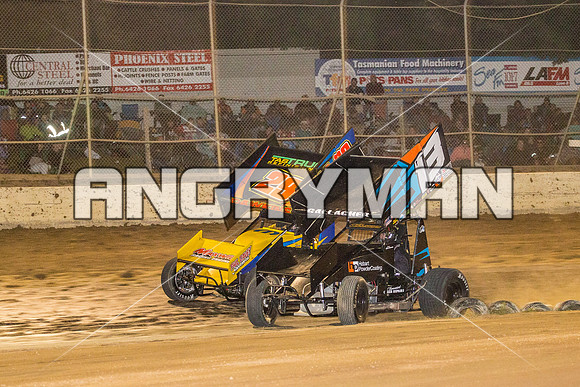 sprintcar 13 T13 Chris Gallagher - 9 - Latrobe - 27th Dec 2015-9