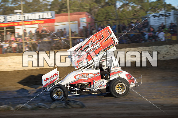 sprintcar 2 t2 Scott Bissett - 9 - Latrobe - 27th Dec 2015-8