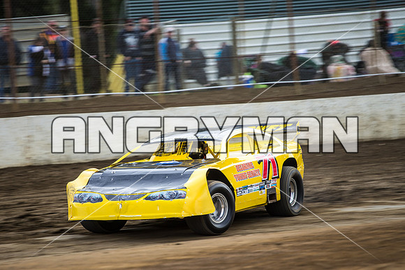 super sedan 71 t71 Robbie Bird - 8 - Hobart - 12th Dec 2015