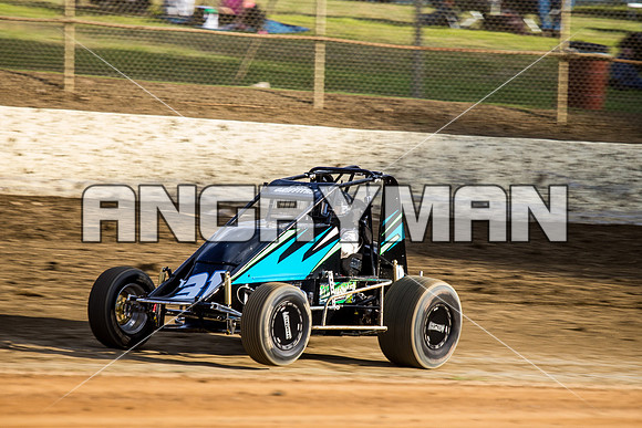 wingless 31 t31 peter griffiths - 5 - Latrobe - 14th Nov 2015