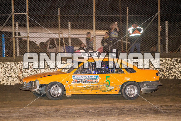 bomber 5 - 16 - Latrobe - 23rd Jan 2016 - Grand National-5