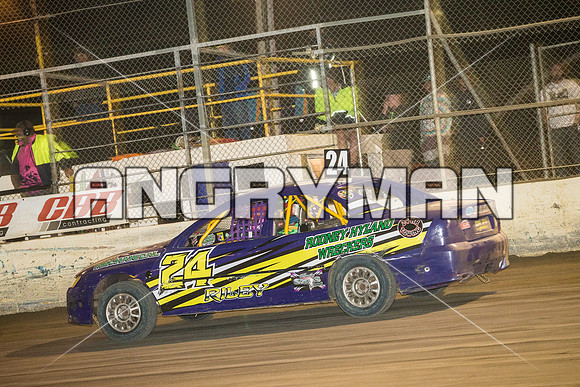 street stock 24 t24 - 9 - Latrobe - 27th Dec 2015-8