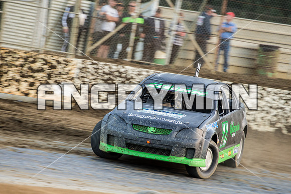 modified 22 t22 Luke Gunn - 16 - Latrobe - 23rd Jan 2016 - Grand National-7