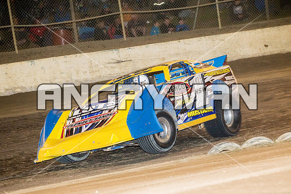 super sedan 17 n17 lachlan onley - 9 - Latrobe - 27th Dec 2015-17