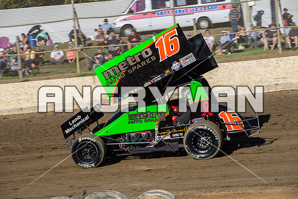 sprintcar 16 t16 Adam Alexander - 22 - Latrobe - 27th Feb 2016