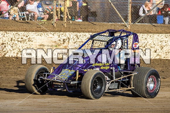 wingless 28 t28 tim herbert - 16 - Latrobe - 23rd Jan 2016 - Grand National-6