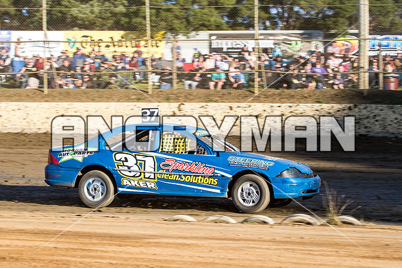 street stock 37 t37 - 9 - Latrobe - 27th Dec 2015