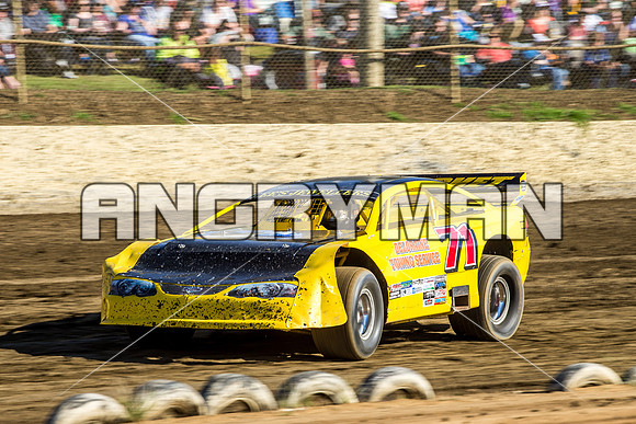 super sedan 71 t71 Robbie Bird - 9 - Latrobe - 27th Dec 2015