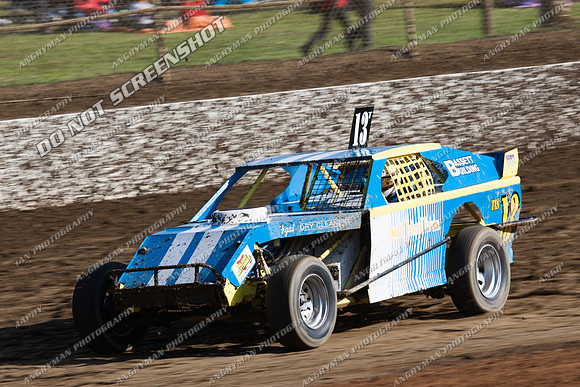 amca 13 t13 - 9 - Latrobe 4th December 2011 - Wyllie Tiles Fireworks-3