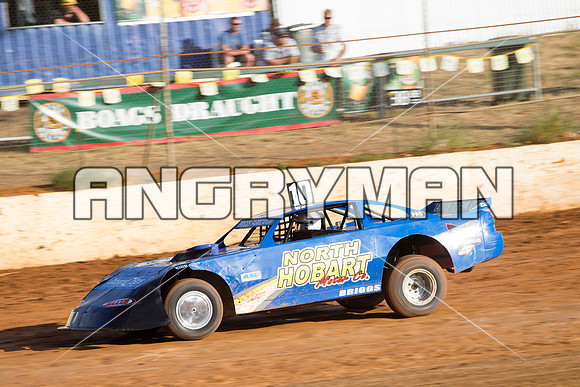 tassie six 10 - 8 - Carrick - 29th November 2014