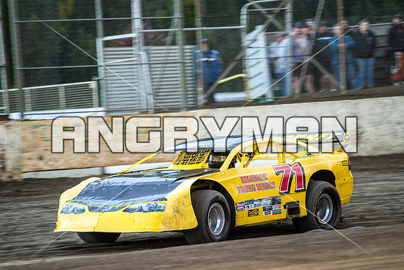 Super Sedan 71 T71 - 29 - Hobart - 2nd April 2016