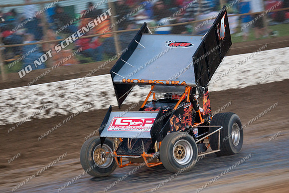 4, gerry, hoekstra, sprintcar, t4, t04 - 9 - Latrobe 4th December 2011 - Wyllie Tiles Fireworks-6