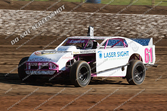 AMCA 61 T61 - 9 - Latrobe 4th December 2011 - Wyllie Tiles Fireworks
