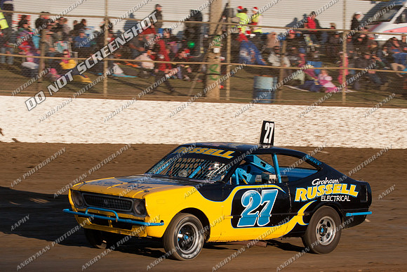junior 27 - 9 - Latrobe 4th December 2011 - Wyllie Tiles Fireworks-3