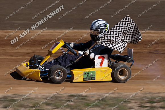 Kart 7 - 9 - Latrobe 4th December 2011 - Wyllie Tiles Fireworks-3