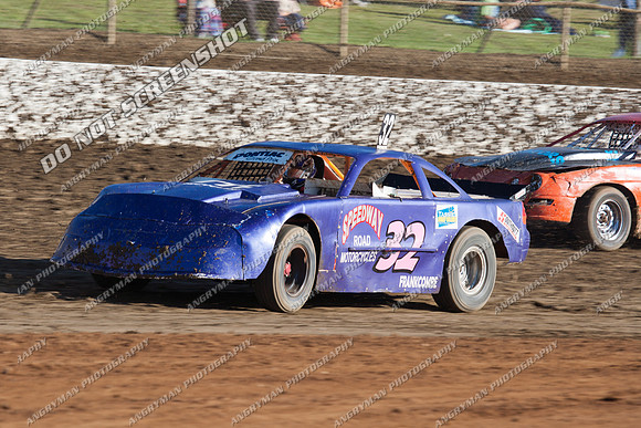 Tassie Six 32 T32 - 9 - Latrobe 4th December 2011 - Wyllie Tiles Fireworks-2