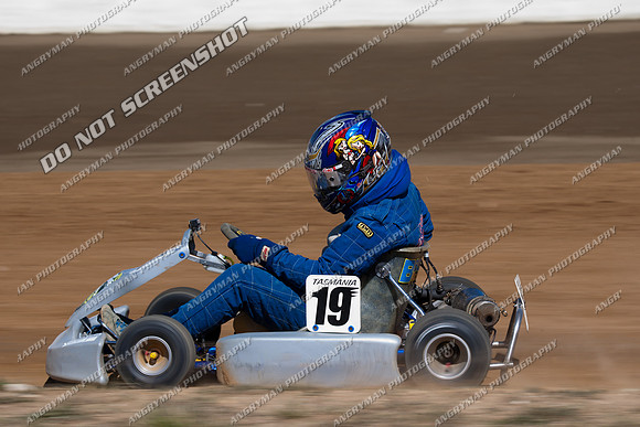kart 19 - 9 - Latrobe 4th December 2011 - Wyllie Tiles Fireworks-2