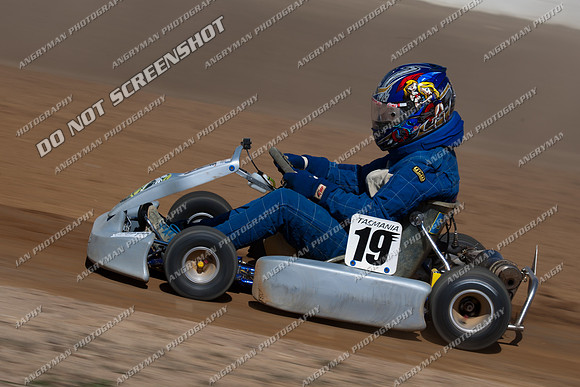 kart 19 - 9 - Latrobe 4th December 2011 - Wyllie Tiles Fireworks-4