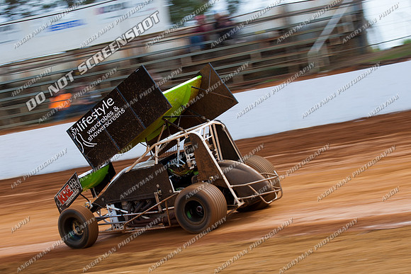 sprintcar emma dobson 27 t27 - 3 - Carrick Test & Tune 16th Oct 2011-12