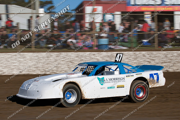 Tassie Six 47 T47 - 9 - Latrobe 4th December 2011 - Wyllie Tiles Fireworks-2