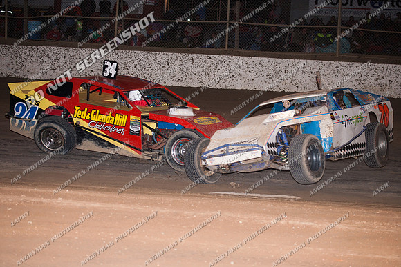 amca 34 t34 - 9 - Latrobe 4th December 2011 - Wyllie Tiles Fireworks-5