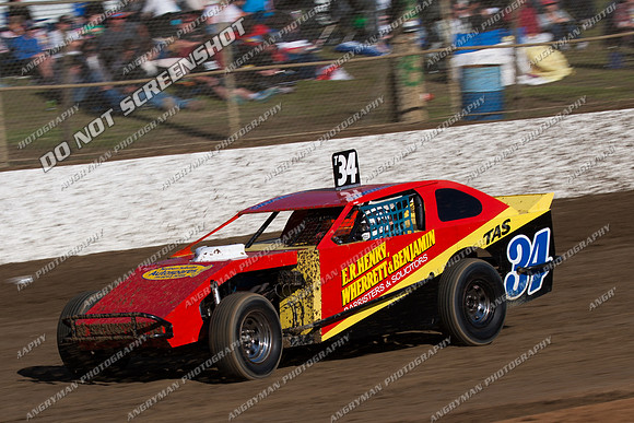 amca 34 t34 - 9 - Latrobe 4th December 2011 - Wyllie Tiles Fireworks