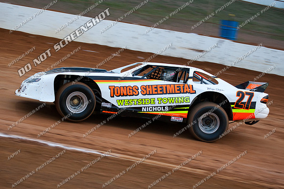super sedan 27 t27 leon nichols - 8 - Carrick Club Night 2nd December 2011-3